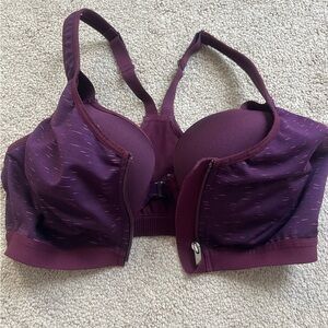 Victoria’s Secret sports bra 36C
